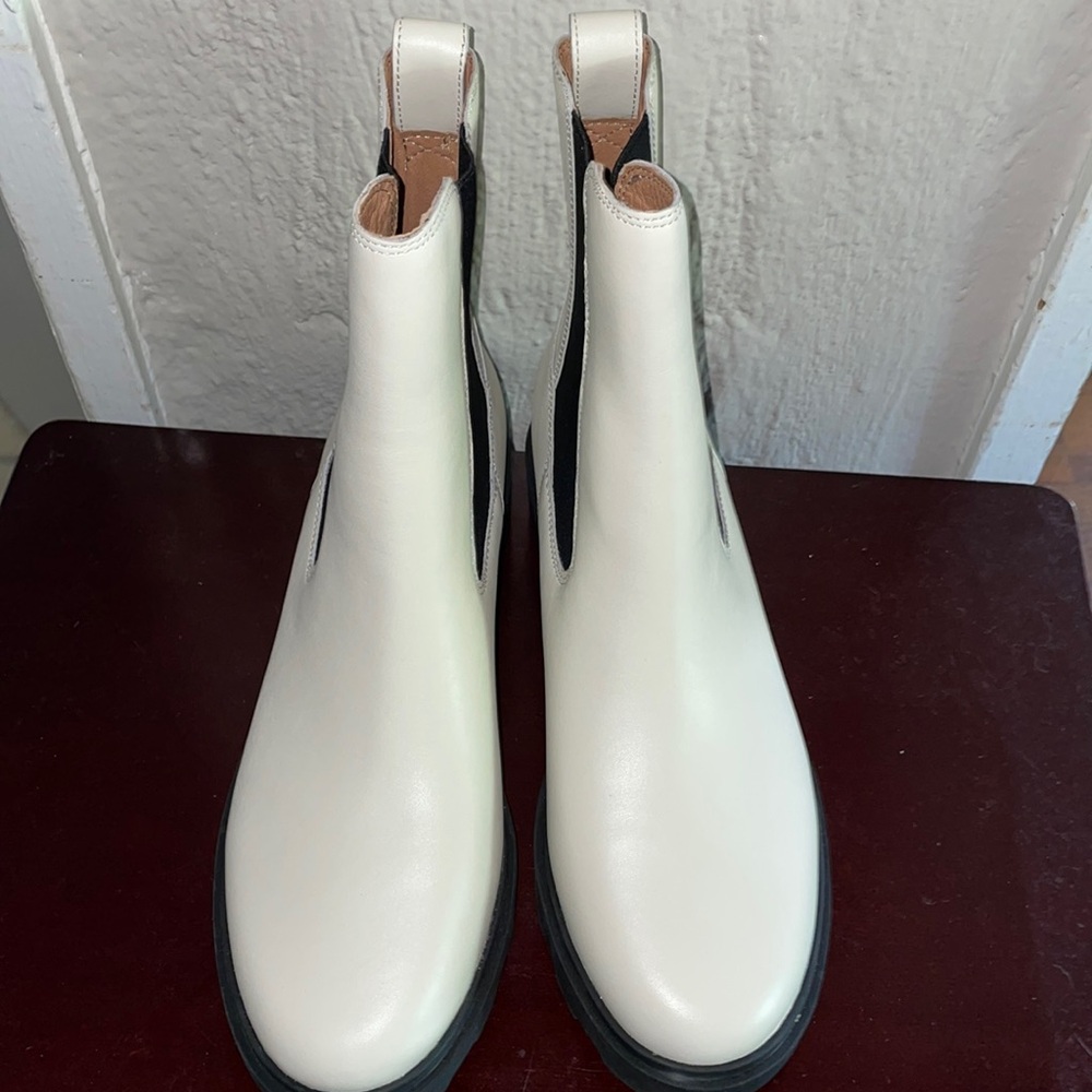 Brand new Madewell Dekalb Chelsea Lug Boot Ruth size 10.5